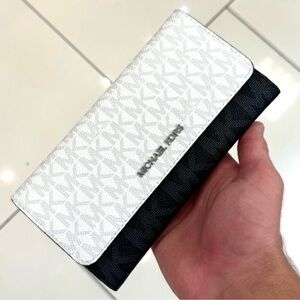 Michael Kors Jet Set Large Signature Logo TriFold Wallet Optic White Multi